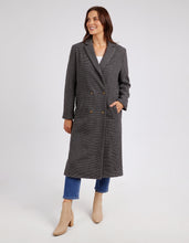 Load image into Gallery viewer, Becky Houndstooth Coat
