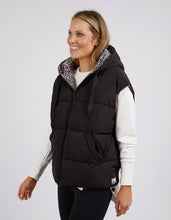Load image into Gallery viewer, Sports Leopard Vest / Black // Foxwood
