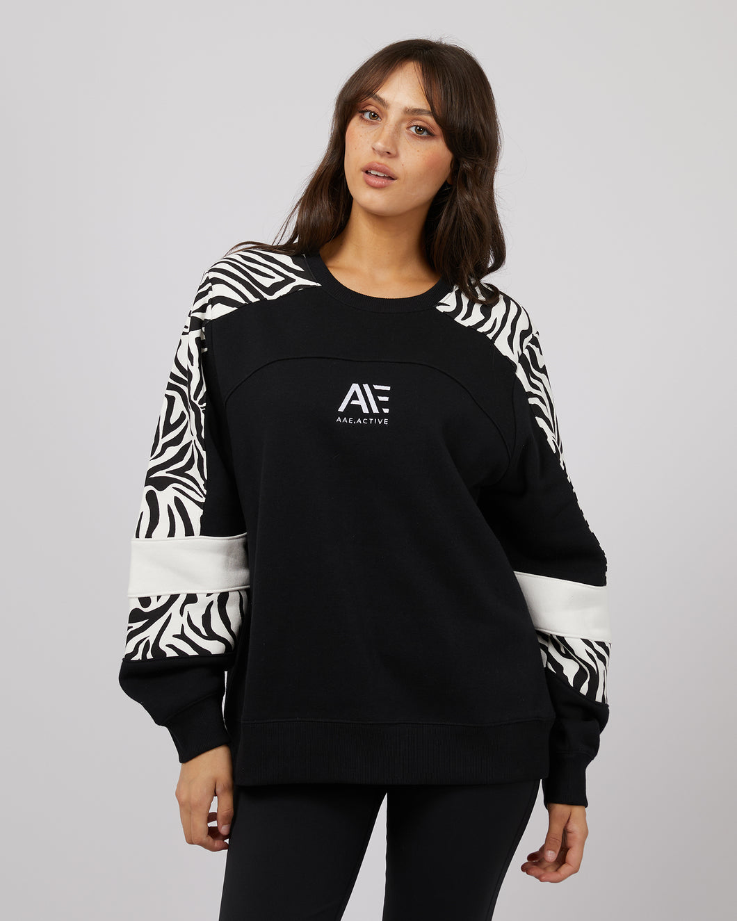 Parker Panelled Crew / Black // All About Eve