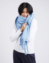 Load image into Gallery viewer, Comfy Scarf / Blue / Elm
