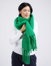Load image into Gallery viewer, Comfy Scarf / Green / Elm

