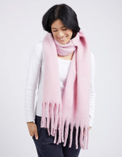 Load image into Gallery viewer, Comfy Scarf / Pink / Elm
