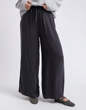 Load image into Gallery viewer, Callie Wide Leg Pant / Black // Elm
