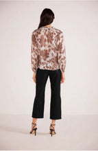 Load image into Gallery viewer, Vivian Long Sleeve Blouse // Mink Pink
