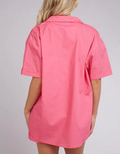 Load image into Gallery viewer, Heidi Short Sleeve Shirt / Pink
